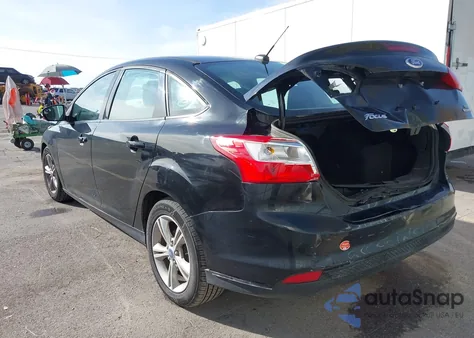 2014 Ford Focus Se z USA, uszkodzony, nr VIN 1FADP3F23EL294044